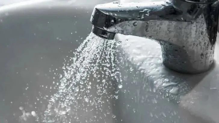 علت هوا گرفتن لوله آب
